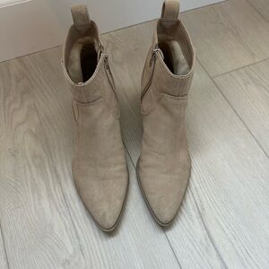 Dolce Vita Elegant Tan Ankle Boots Suede